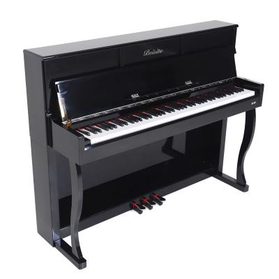 Piano digital meniru piano asli dengan 88 kunci palu